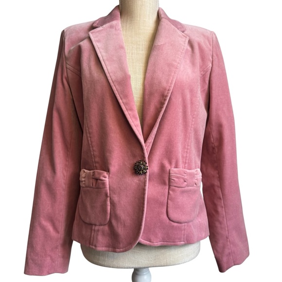 Pursuits Ltd Jackets & Blazers - Pursuits Ltd. Women’s Pink  Velvet Blazer with Jeweled Button Size 8